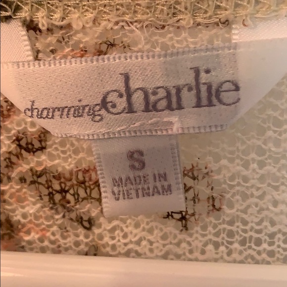 Cream Rose Patterned Sweater - Picture 3 of 3